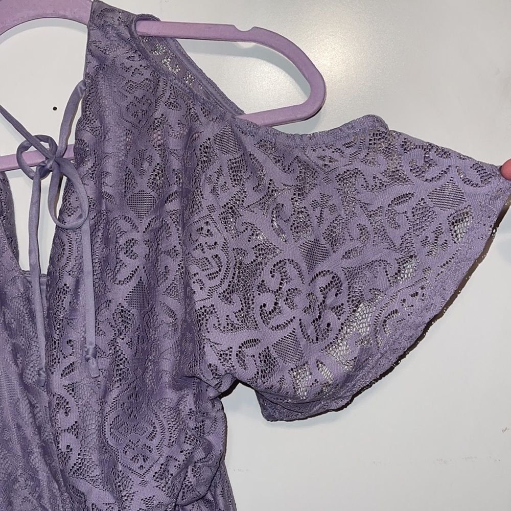 Dress - Picture 3 of 4